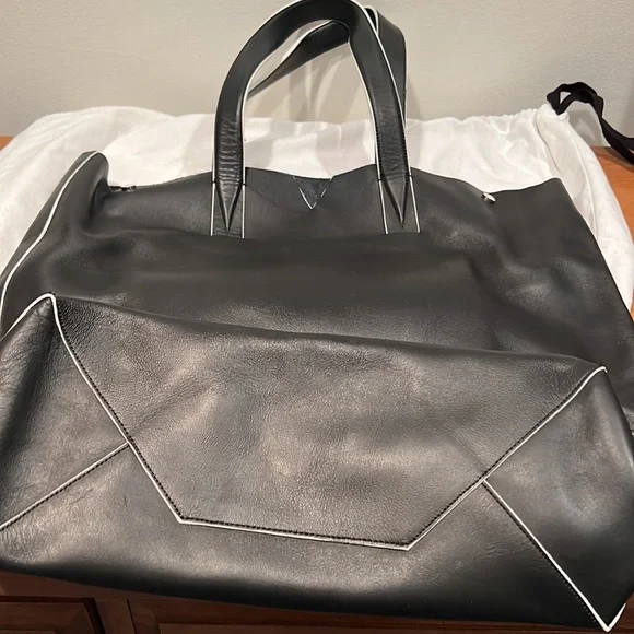 Vince Signature Leather Tote Bag NWOT